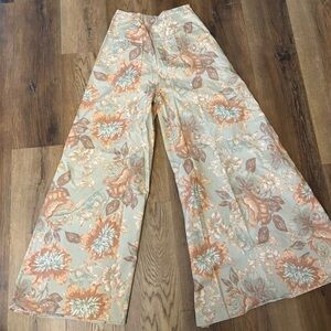 L'AGENCE Floral Patterned Garment